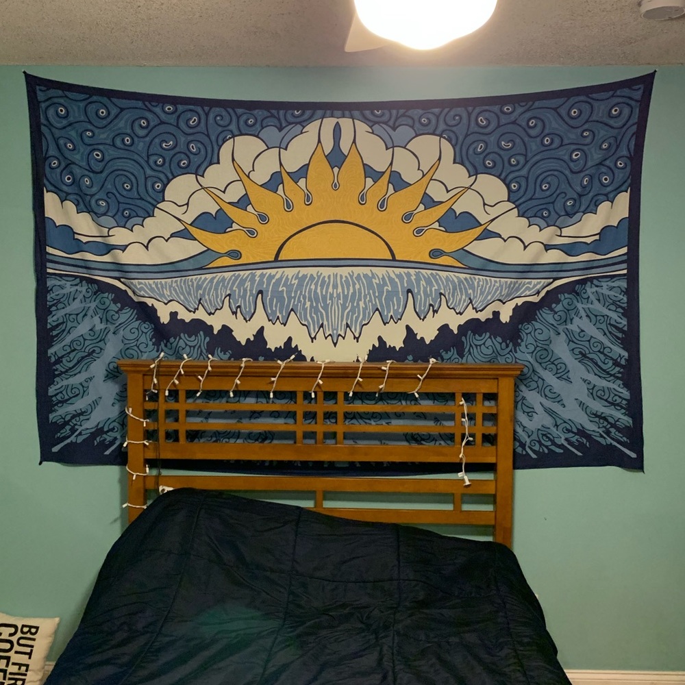 Sun and Waves wall tapestry 🌞🌊